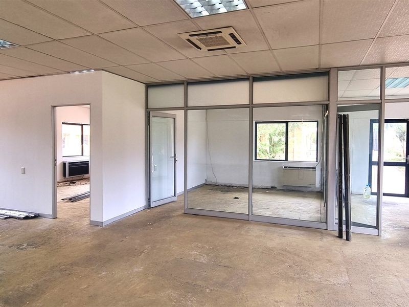 Office space to let in Morningside Close - Photo 4