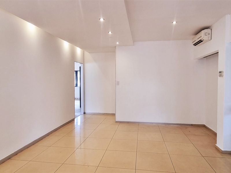 Office space to let in Morningside Close - Photo 2