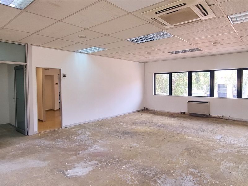 Office space to let in Morningside Close - Photo 3