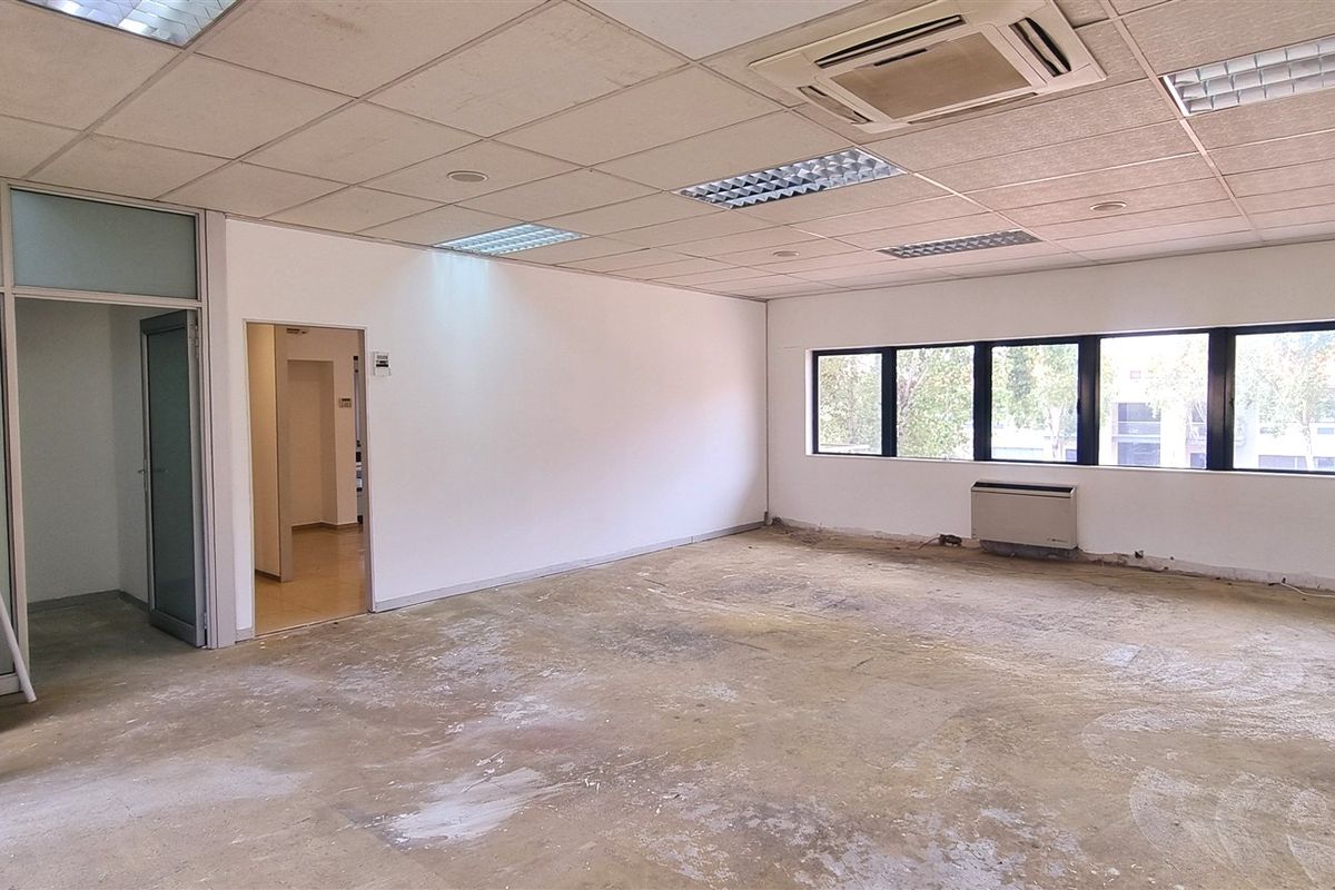 Office space to let in Morningside Close - Photo 3