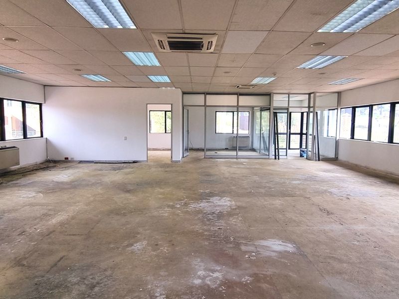 Office space to let in Morningside Close - Photo 7