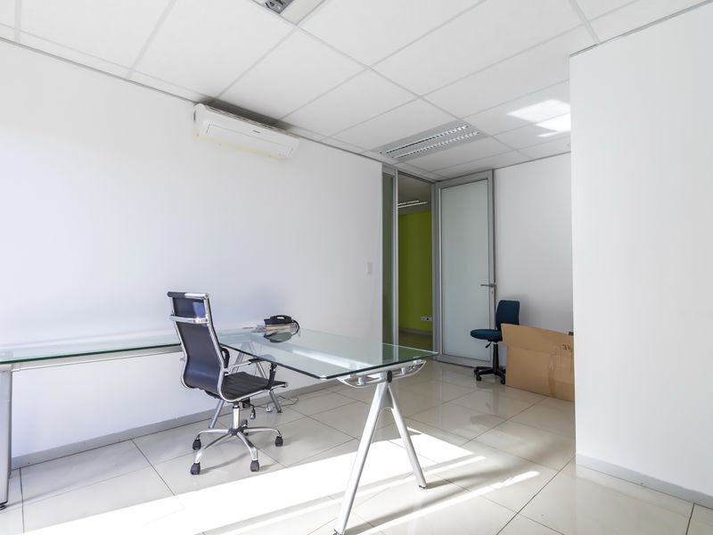 Immaculate Office Right Opposite Fourways Life Hospital - Photo 9