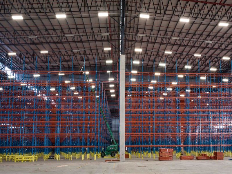 32,355m2 decentralised logistics hub available to lease - Photo 2