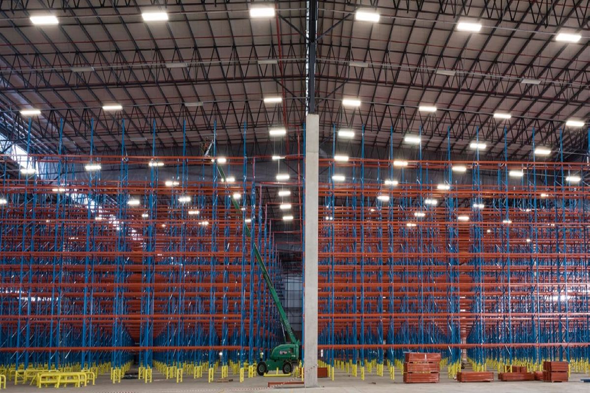 32,355m2 decentralised logistics hub available to lease - Photo 2