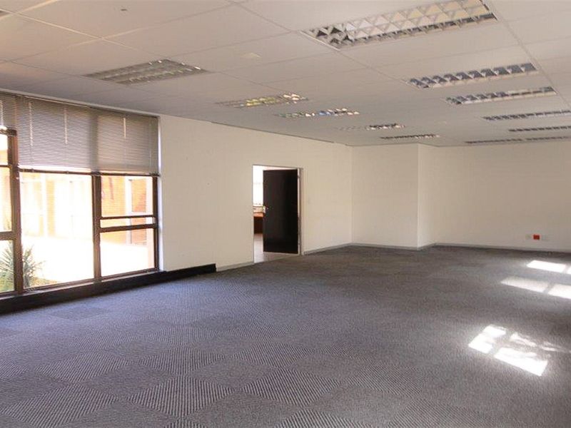 Commercial property for sale in Parktown - Photo 7