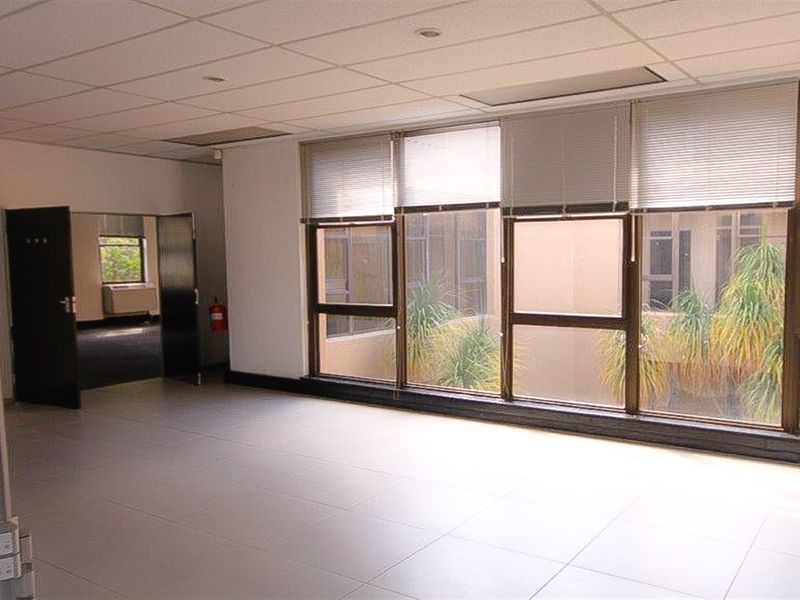 Commercial property for sale in Parktown - Photo 9