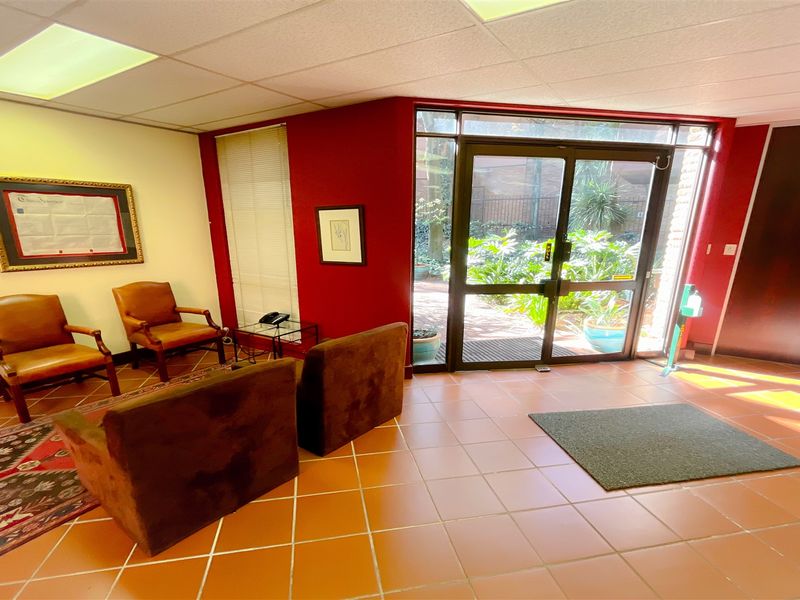 Commercial property for sale in Parktown - Photo 3