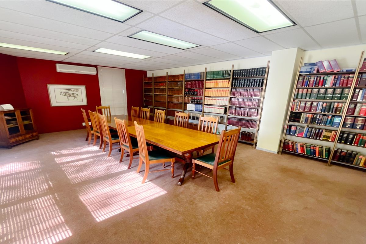 Commercial property for sale in Parktown - Photo 4