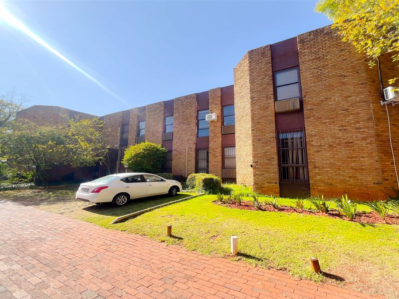 Commercial property for sale in Parktown - Photo 10