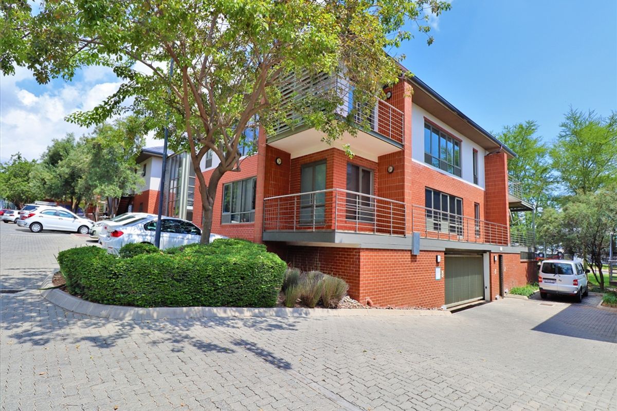 331m2 Office to Let in Little Fourways Office Park - Photo 3