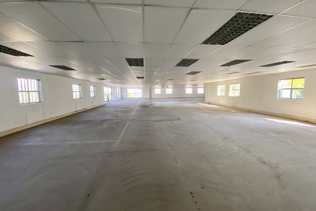 Bright white-boxed unit avalble to let at 1 River View Road, in Riverview Office Park - Photo 5