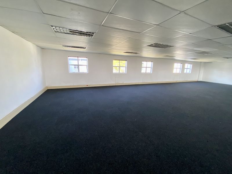 Bright white-boxed unit avalble to let at 1 River View Road, in Riverview Office Park - Photo 2