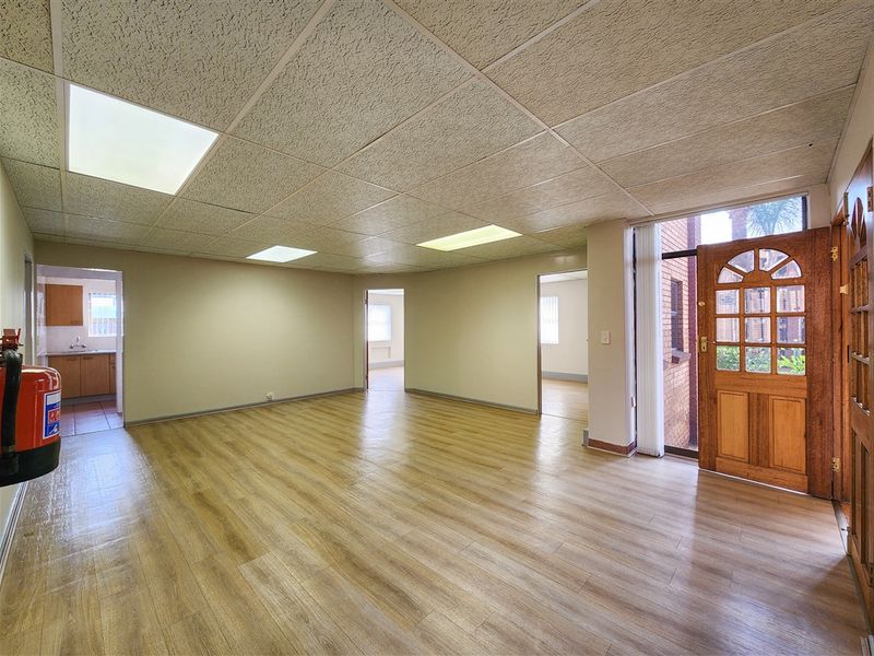 Ground Floor Office to Let in Westwood Office Park - Photo 7