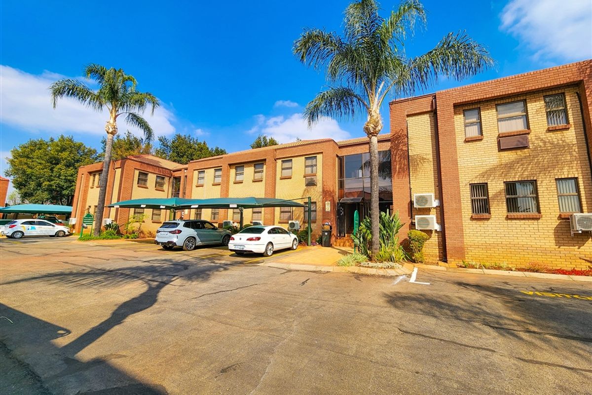 Ground Floor Office to Let in Westwood Office Park - Photo 3