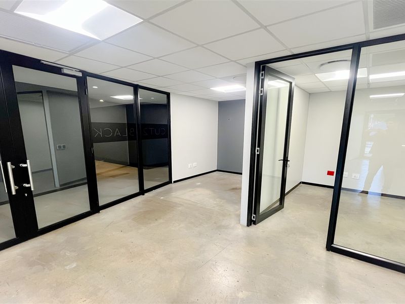 Office space to let in Houghton/Rosebank - Photo 4