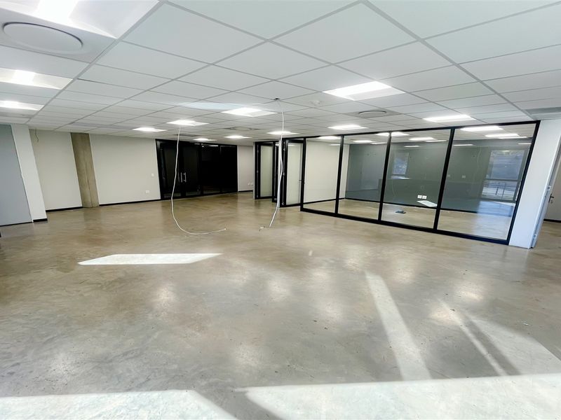 Office space to let in Houghton/Rosebank - Photo 5