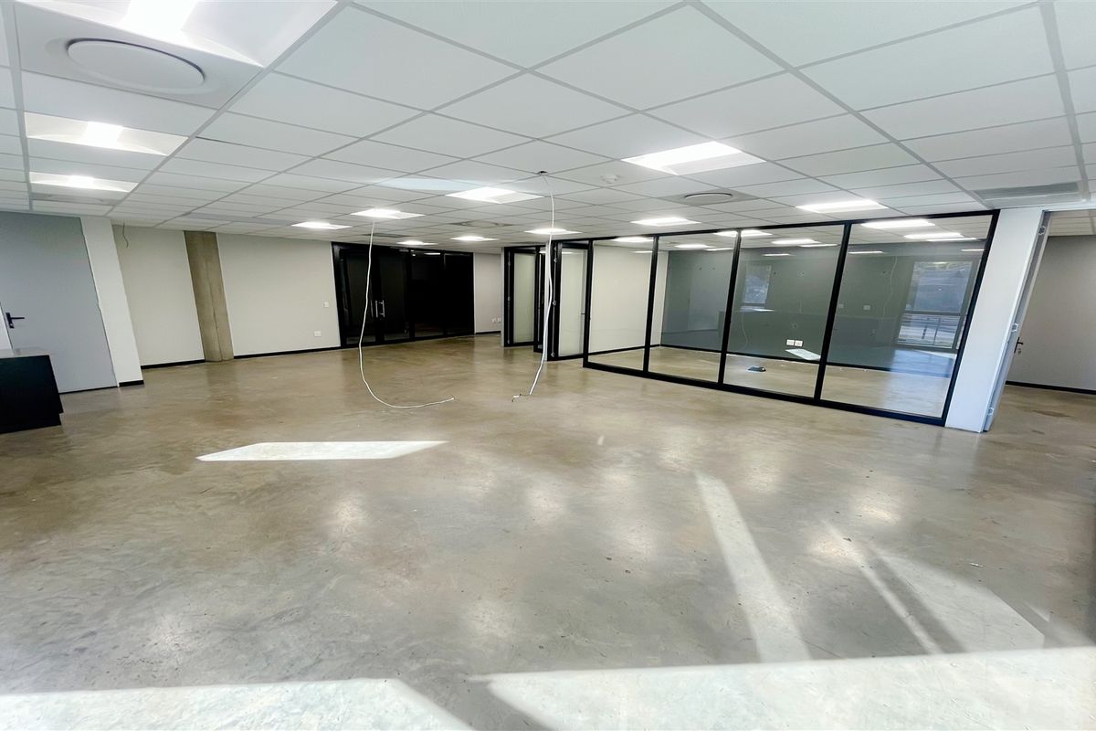 Office space to let in Houghton/Rosebank - Photo 5