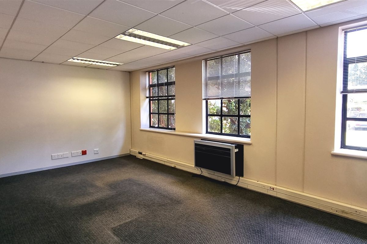 Offices to let on the first floor in Peter Place Office Park - Photo 5