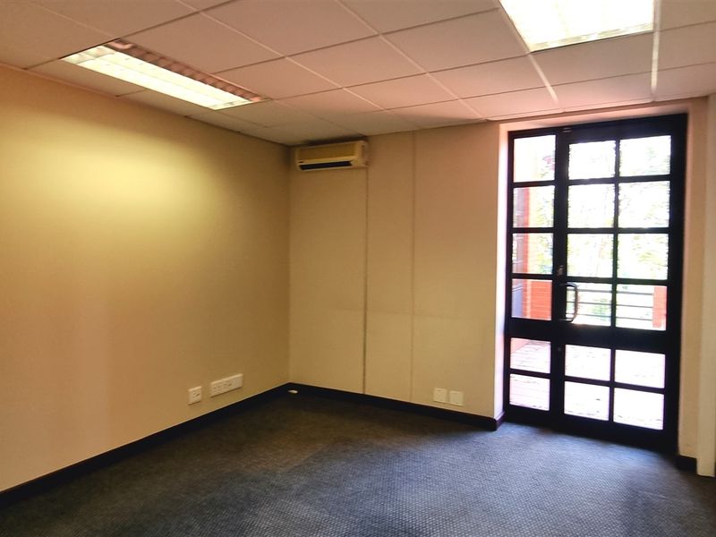 Offices to let on the first floor in Peter Place Office Park - Photo 8