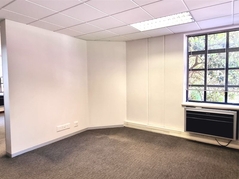 Offices to let on the first floor in Peter Place Office Park - Photo 9