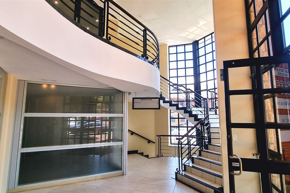 Offices to let on the first floor in Peter Place Office Park - Photo 2