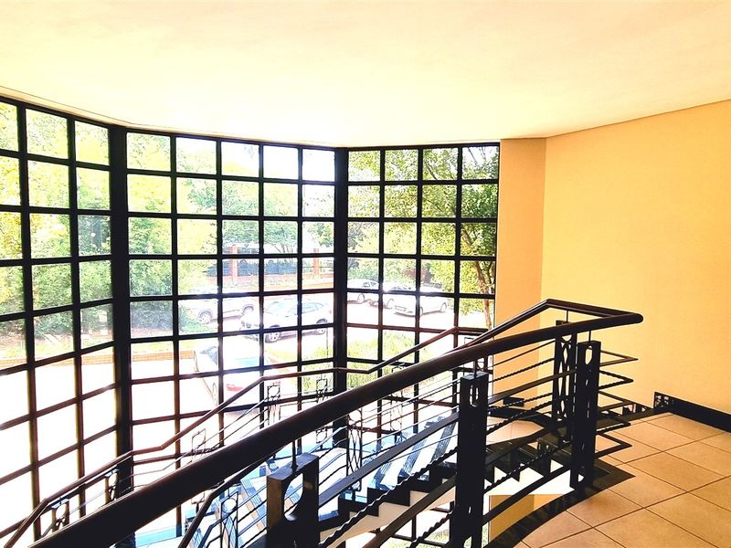 Offices to let on the first floor in Peter Place Office Park - Photo 3