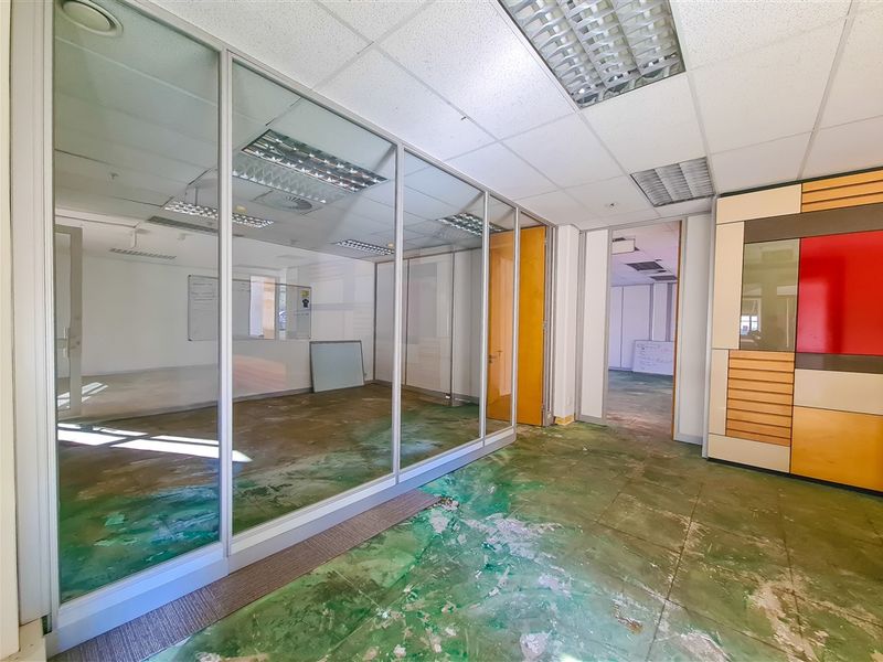 567m2 Ground Floor Office to Let in Quadrum Office Park - Photo 10