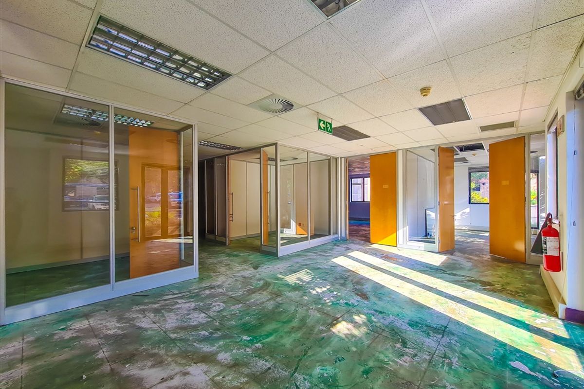 567m2 Ground Floor Office to Let in Quadrum Office Park - Photo 3