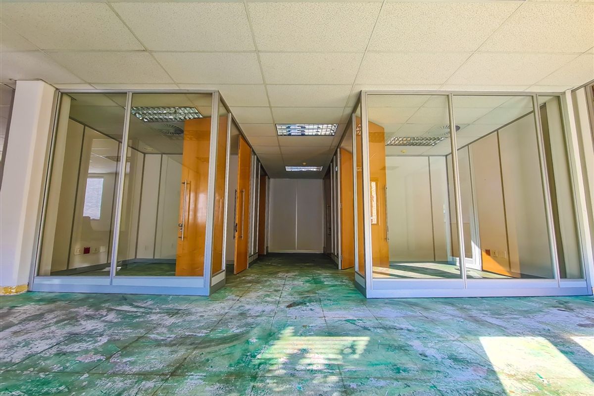 567m2 Ground Floor Office to Let in Quadrum Office Park - Photo 4