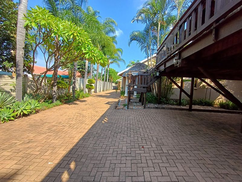 Running guesthouse for sale in Bela Bela - Photo 2