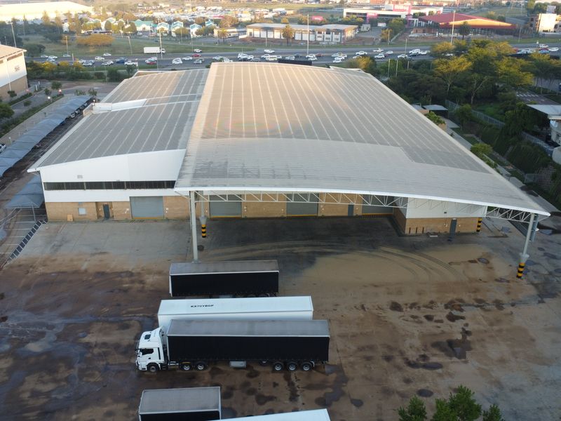 Warehouse to let In Midrand - Photo 2