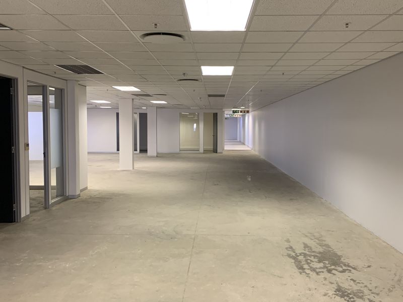 Warehouse to let In Midrand - Photo 4