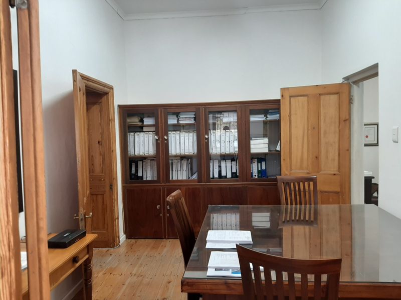 Mixed use commercial space - Photo 6