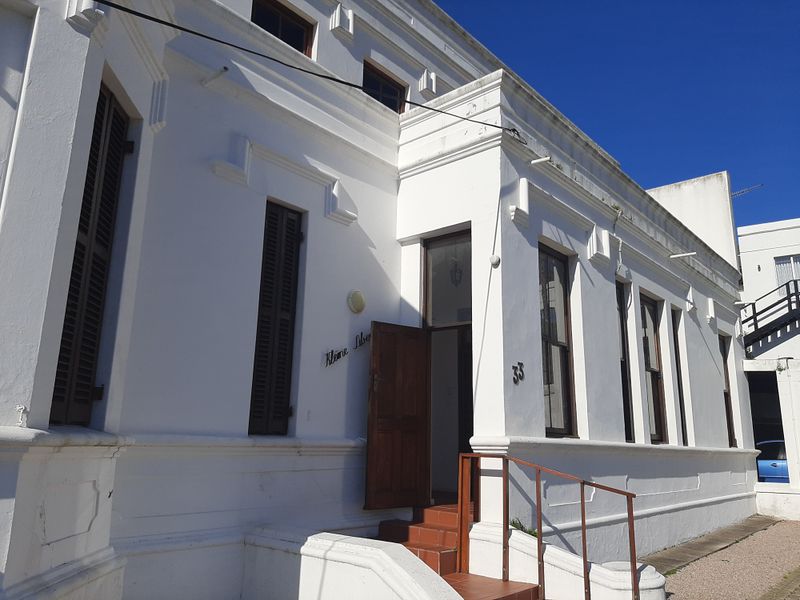 Mixed use commercial space - Photo 2