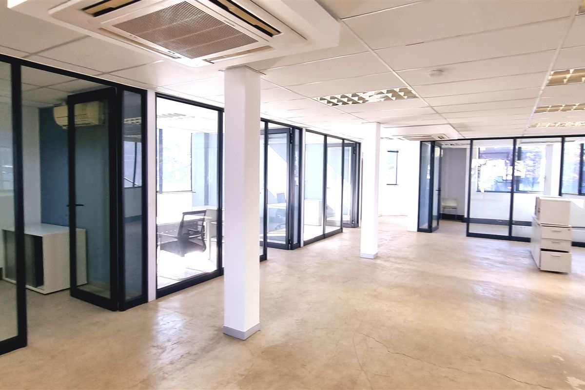 Modern offices to let in 359 Rivonia Boulevard - Photo 5