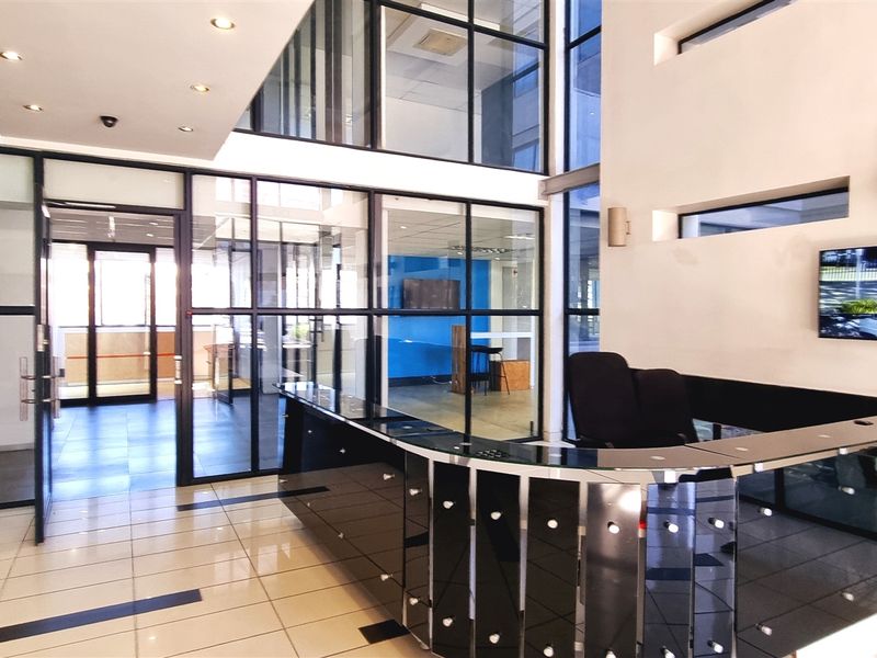 Modern offices to let in 359 Rivonia Boulevard - Photo 2