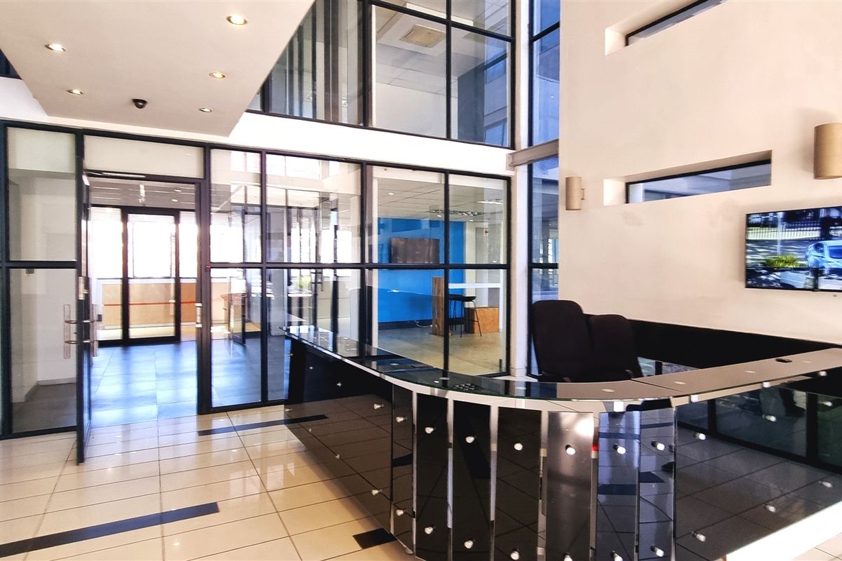 Modern offices to let in 359 Rivonia Boulevard - Photo 2