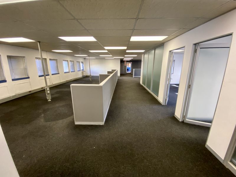 Spacious Secure Warehouse for Rent in Midrand – Prime Location with Easy N1 Access - Photo 7