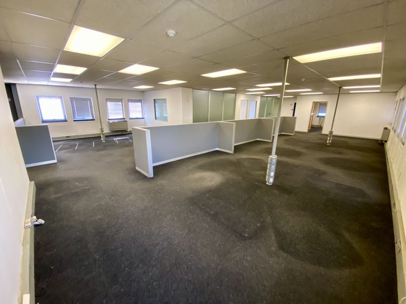 Spacious Secure Warehouse for Rent in Midrand – Prime Location with Easy N1 Access - Photo 6