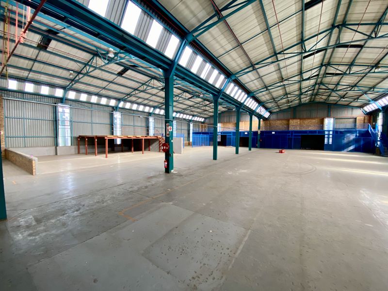 Spacious Secure Warehouse for Rent in Midrand – Prime Location with Easy N1 Access - Photo 2
