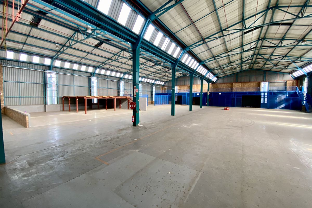 Spacious Secure Warehouse for Rent in Midrand – Prime Location with Easy N1 Access - Photo 2