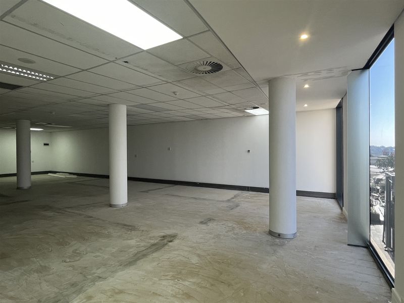 Office space available immediately Summit Place - Photo 10