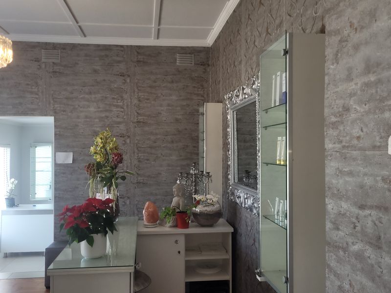 Commercial Property - Photo 6