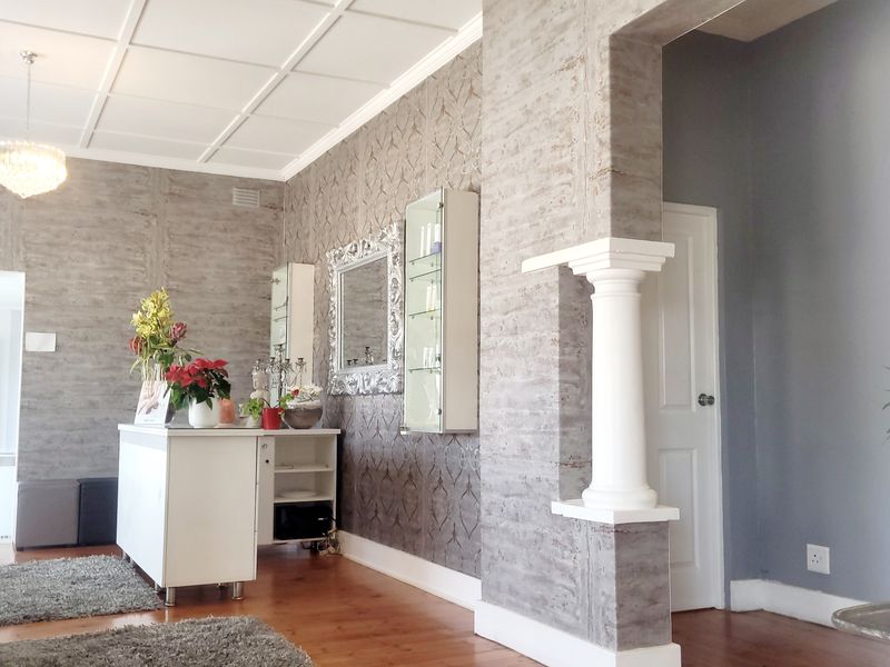 Commercial Property - Photo 2