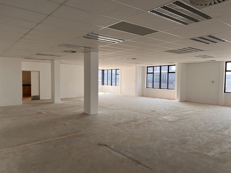 Penthouse Office available to lease - Photo 5