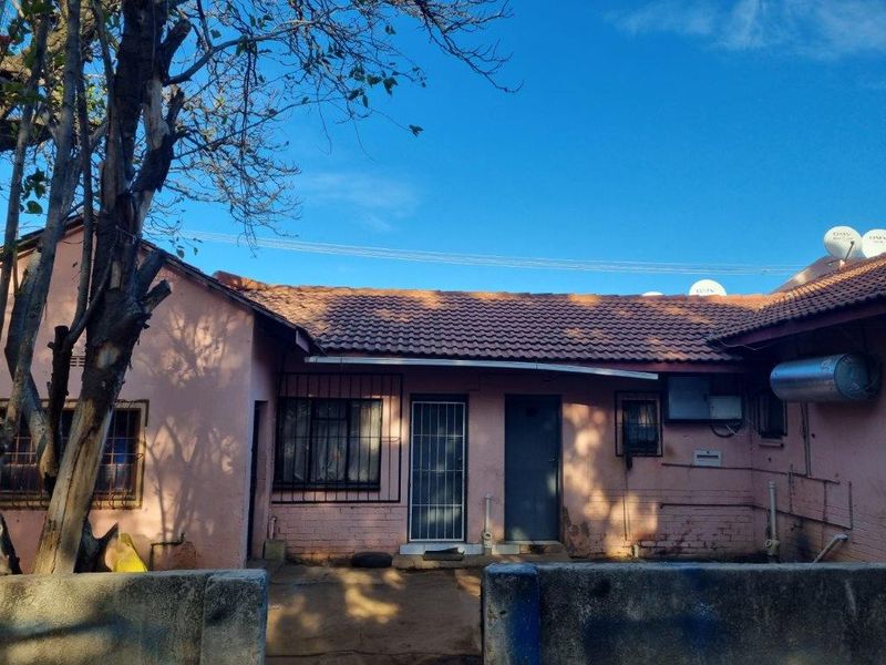 Prime Investment with Proven Returns - Rustenburg Central Business - Photo 2