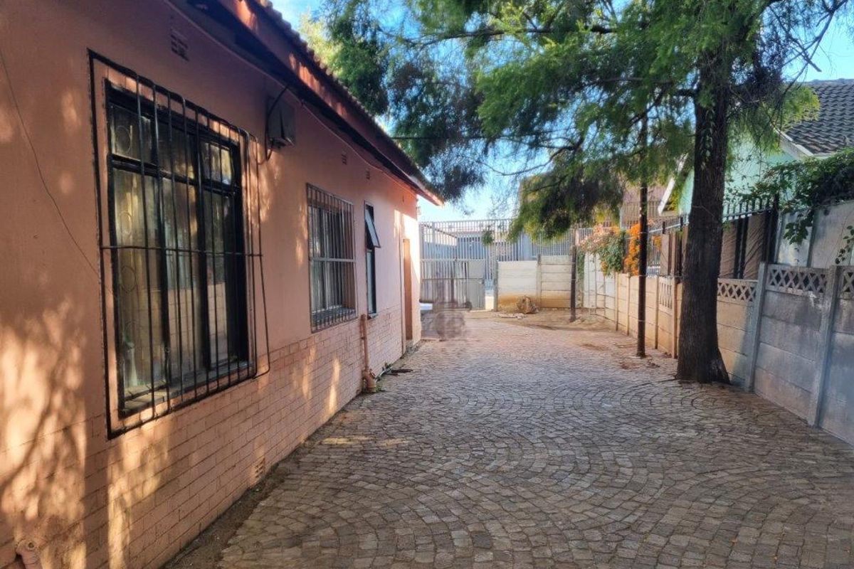 Prime Investment with Proven Returns - Rustenburg Central Business - Photo 5