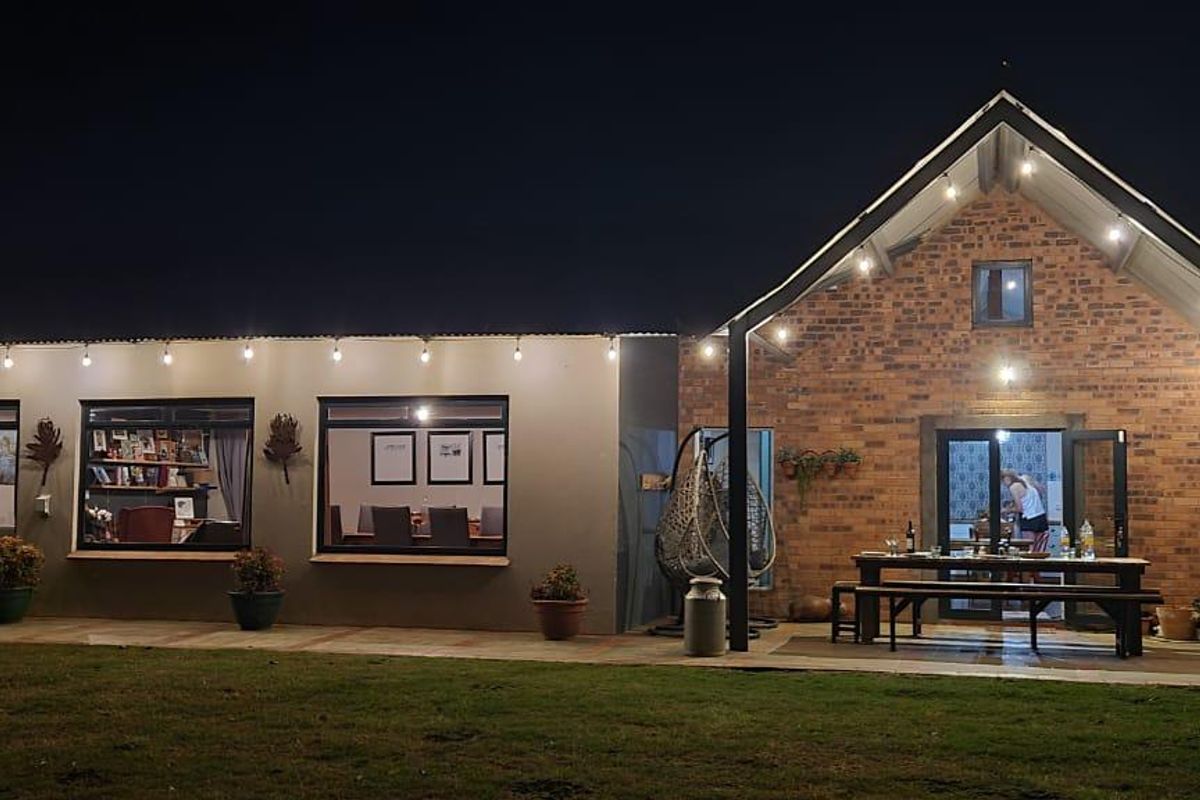 KZN MIDLANDS :  89ha  LIVESTOCK FARM  WITH WELL DEVELOPED FEEDLOT FACILITIES - Photo 2