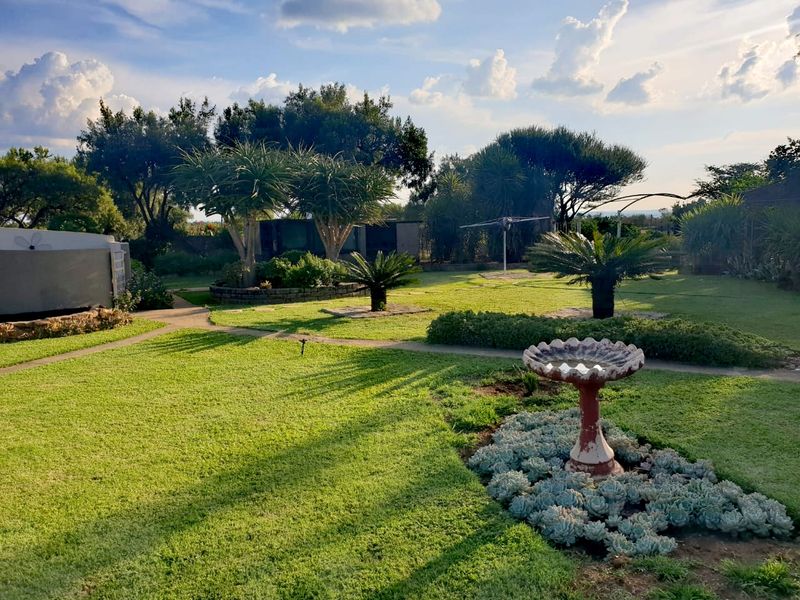 Idyllic 21-Hectare Farm with Breathtaking Magaliesberg Mountain Views - Photo 4