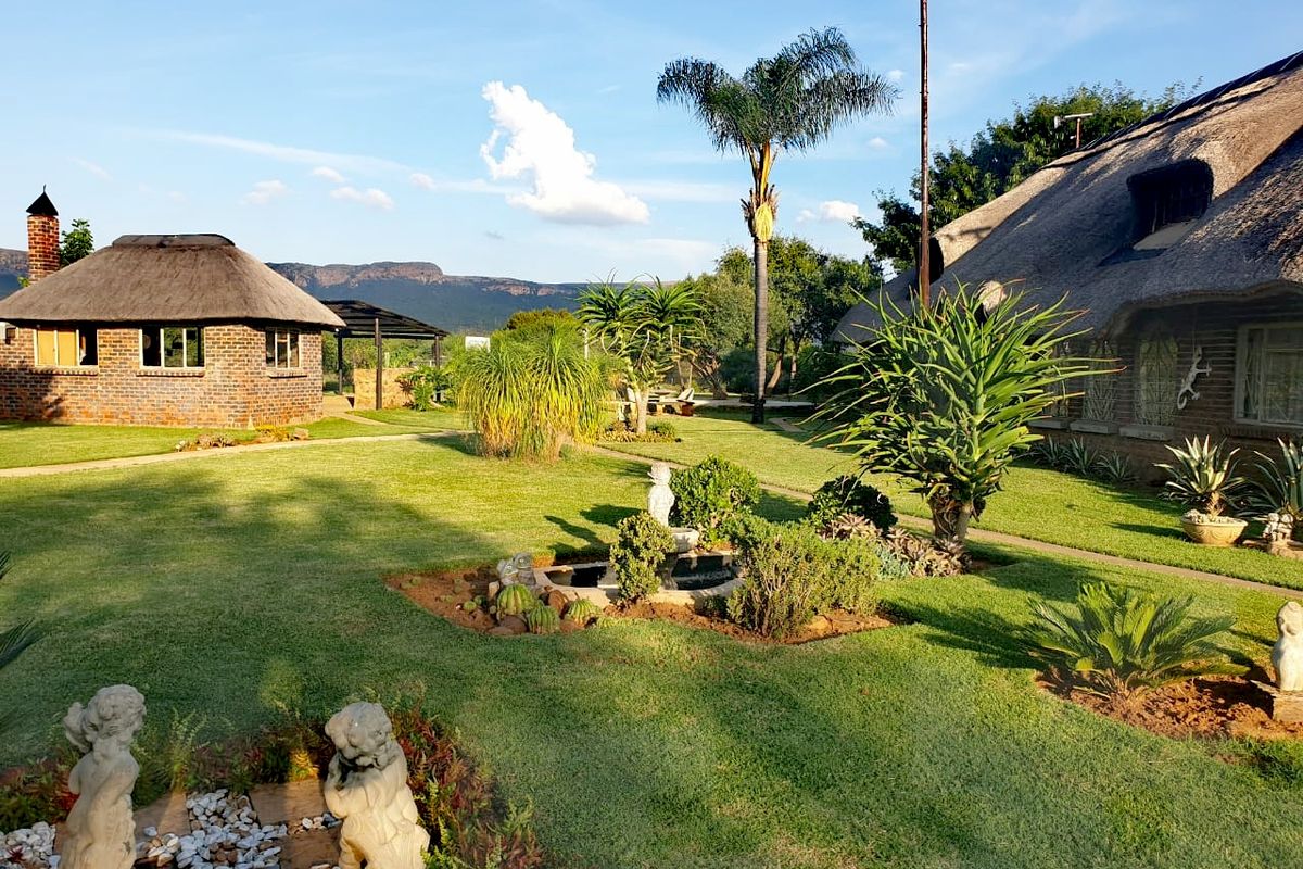 Idyllic 21-Hectare Farm with Breathtaking Magaliesberg Mountain Views - Photo 2